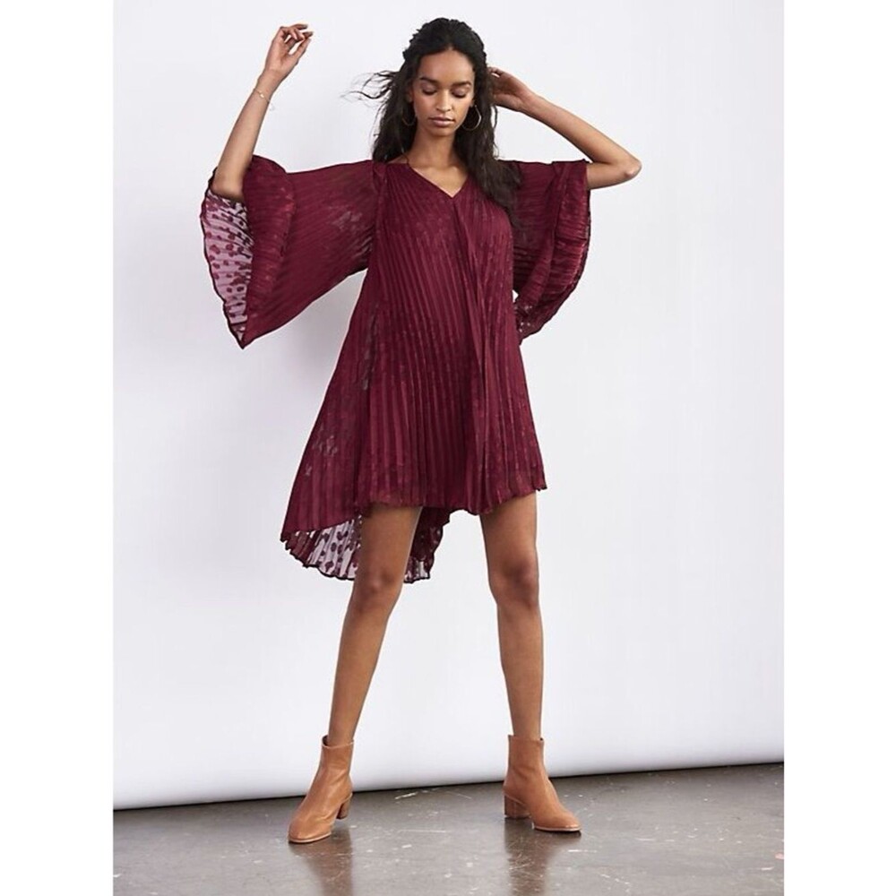 Anthropologie Toulon Pleated Plum Burgundy Mini Dress Size Small NWT